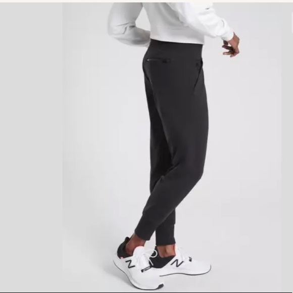 ATHLETA Venice Jogger Black Workout NWT - Picture 2 of 6